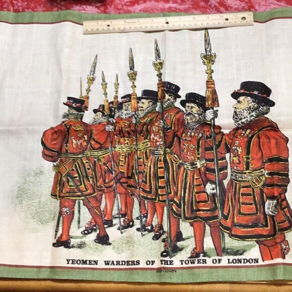 Irish linen tapestry yeoman warders of the Tower of London - Picture 1 of 4